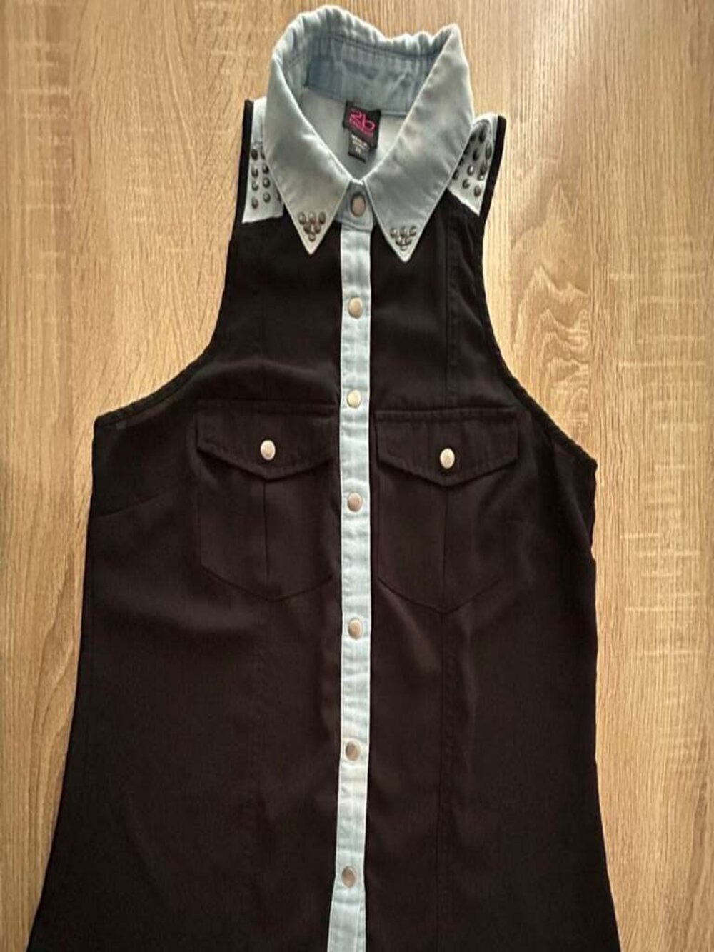 Bebe Sleeveless Sheer Blouse Black Contrast Button Top XS - Picture 5 of 11